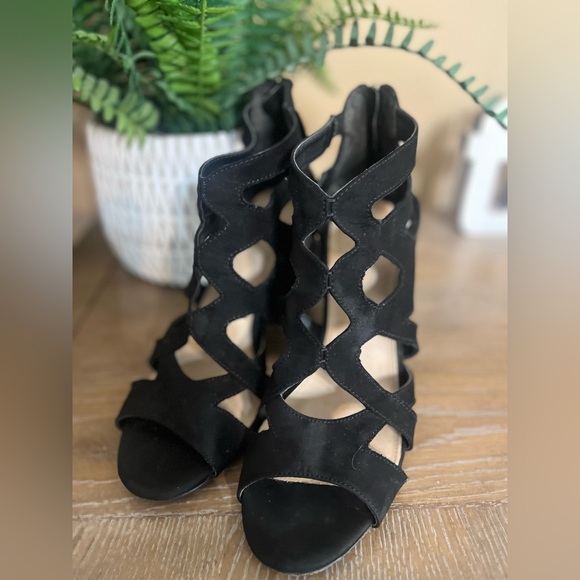 Limelight Black Strappy Heels - Picture 4 of 13
